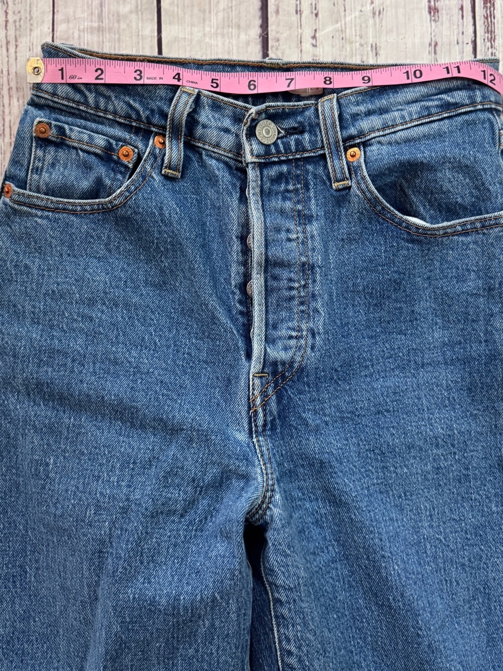 Levi’s Ribcage Straight Jeans 25 High Rise Button Fly Medium Wash - Picture 6 of 10